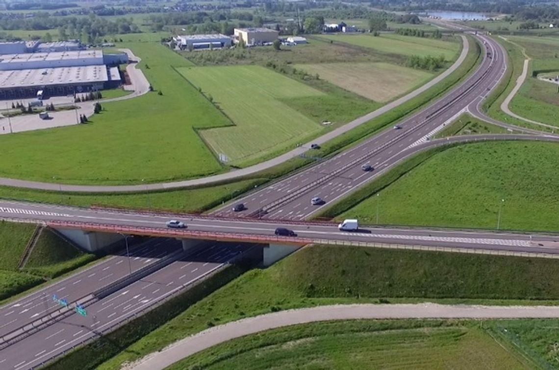 Jechał pod prąd obwodnicą. Pozostał nieuchwytny