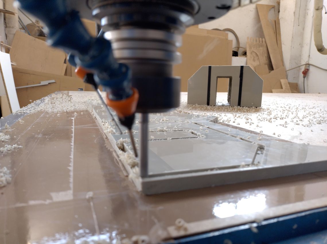 Jedna pracownia, trzy technologie. Grawer laserowy, cięcie laserowe i frezowanie CNC