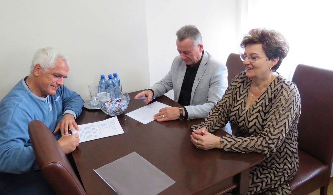 Jest nowy wykonawca rozbudowy żłobka w Uninie. Inwestycja ma być gotowa w grudniu Jest nowy wykonawca rozbudowy żłobka w Uninie. Inwestycja ma być gotowa w grudniu