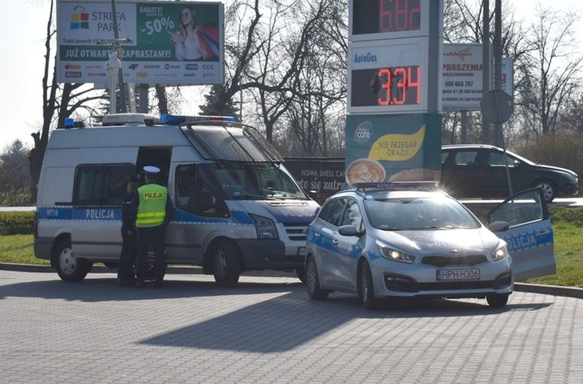 Kamera sprawdzała, czy kierowcy zatrzymali się przed "Stopem"