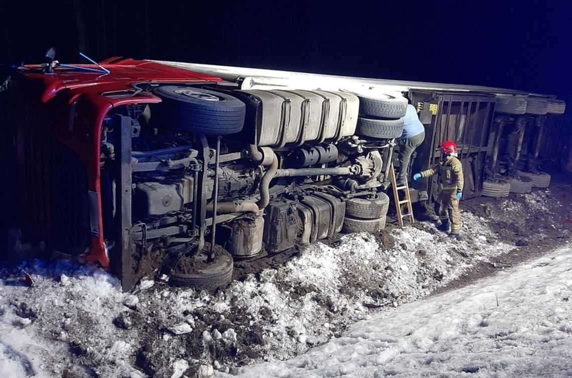 Kierowca tira usnął za kierownicą