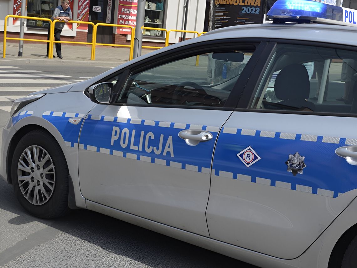 Kobieta wjechała w wóz