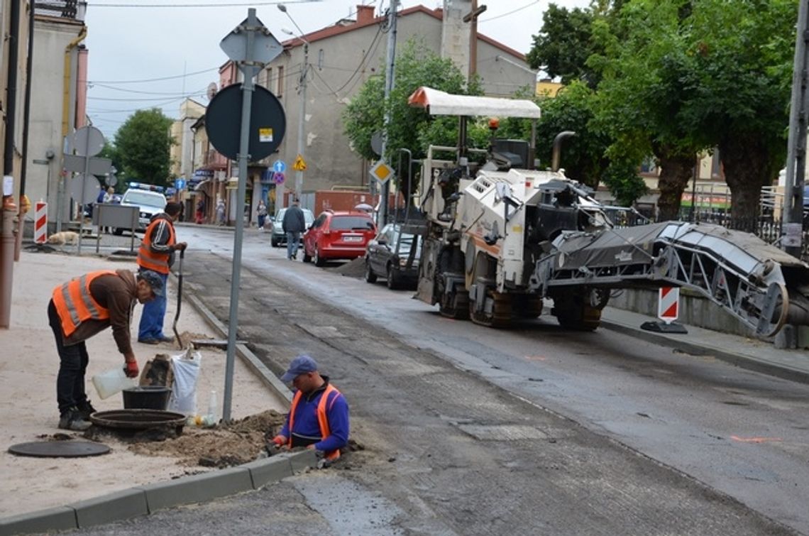 Kolejne pieniądze na drogi - remont między innymi w Zawadach