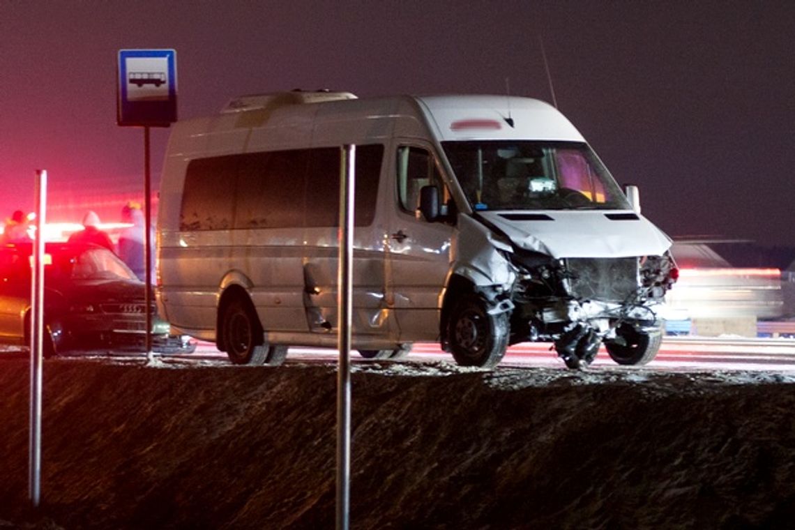 Kolizja na DK 17: Bus zderzył się z audi