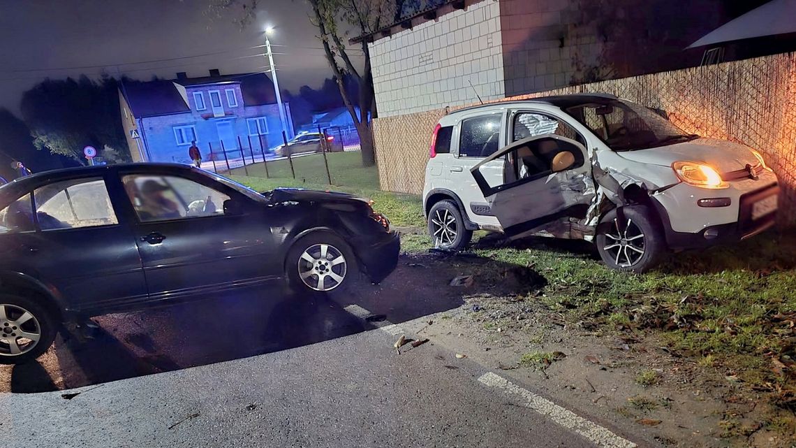 Kolizja na skrzyżowaniu w Woli Rębkowskiej