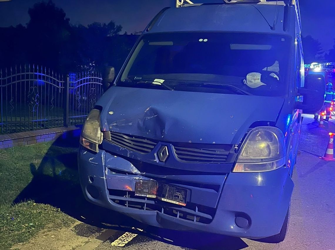 Kolizja w Puznówce. Renault uderzyło w tył Peugeota