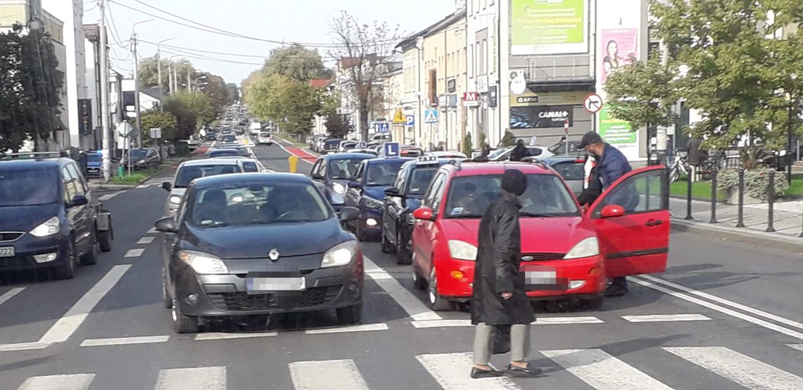 Kradli perfumy. Wpadli w ręce policjantów