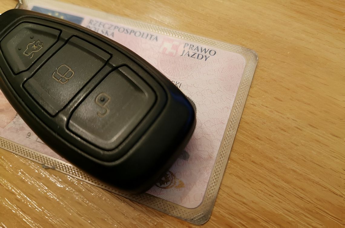 Miał cofnięte uprawnienia. 20-latek wsiadł za kółko