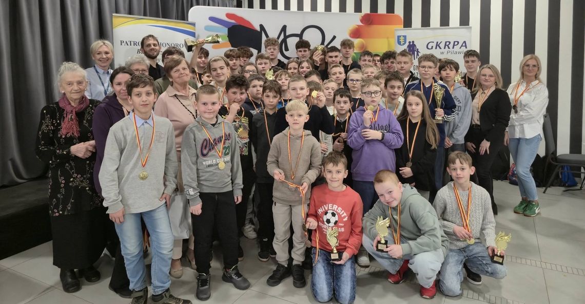 Młodzi szachiści rywalizowali w Pilawie. Emocjonujący turniej szkół podstawowych