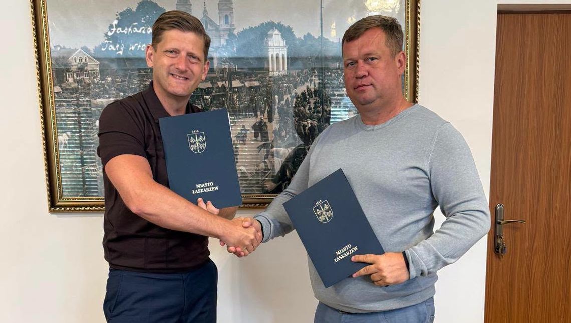 Modernizacja Stodoły w Łaskarzewie. Podpisano umowę na inwestycję za ponad 426 tys. zł Modernizacja Stodoły w Łaskarzewie. Podpisano umowę na inwestycję za ponad 426 tys. zł