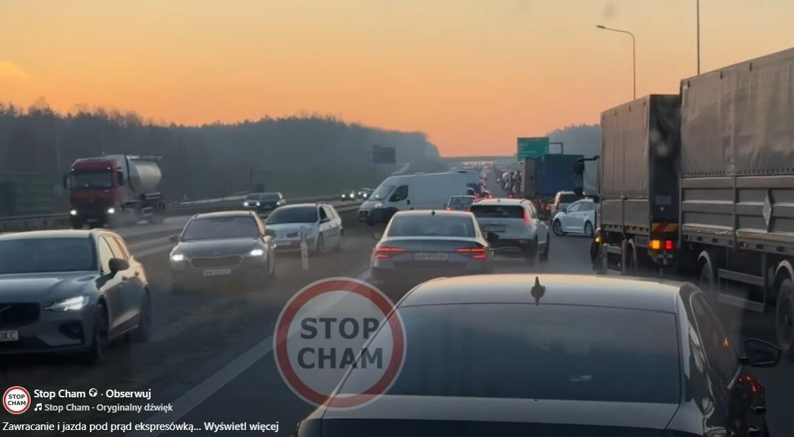 Niebezpieczne manewry na S17. Policja zapowiada konsekwencje [wideo]