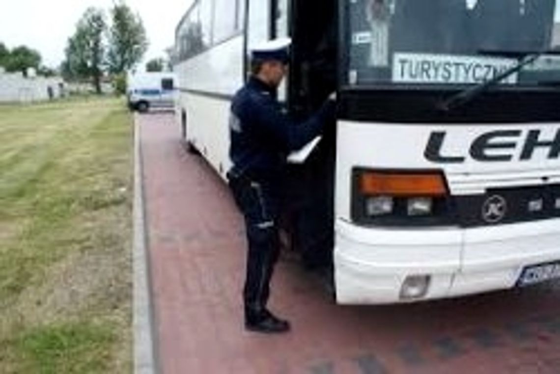 Nietrzeźwy kierowca autobusu miał wyjechać w trasę