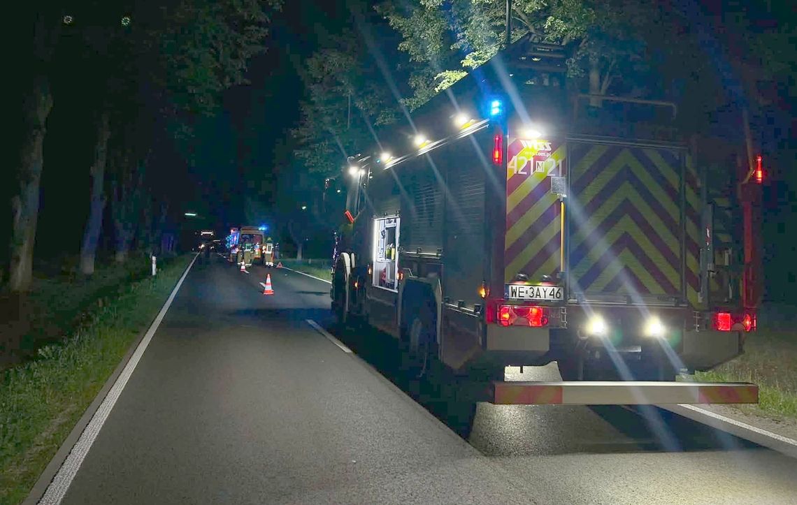 Nocna tragedia na drodze. Nie żyje 45-latek, który szedł środkiem drogi Nocna tragedia na drodze. Nie żyje 45-latek, który szedł środkiem drogi