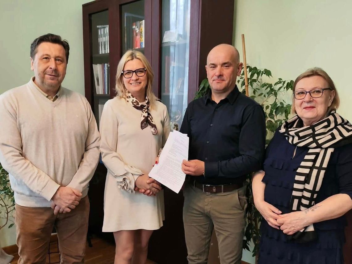 Nowe inwestycje drogowe ruszają. Dwie umowy podpisane, prace do września