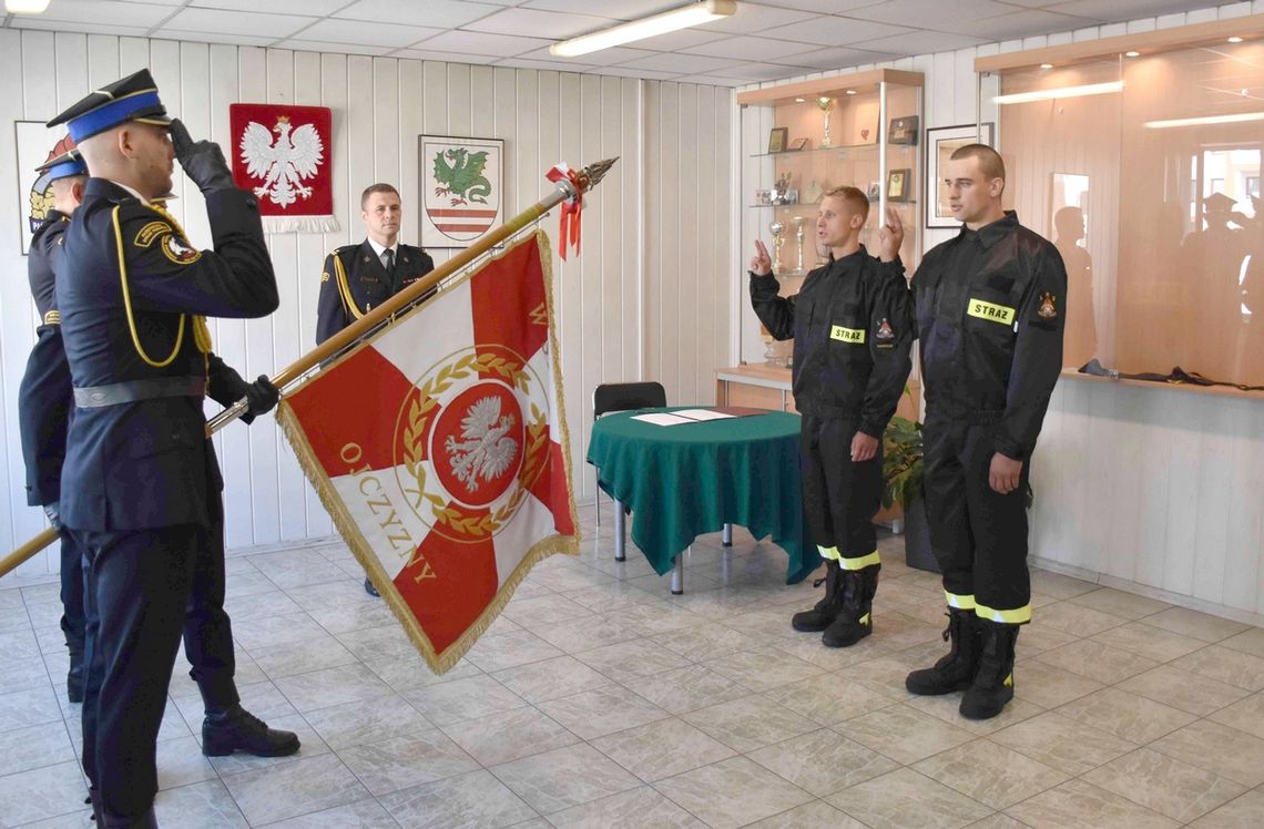 Nowi strażacy w garwolińskiej komendzie