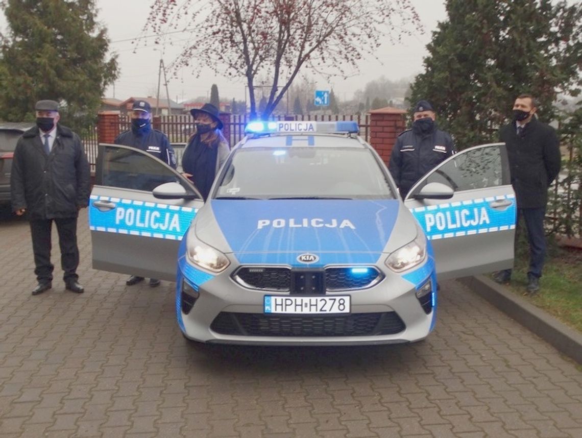 Nowy radiowóz dla policjantów z Łaskarzewa