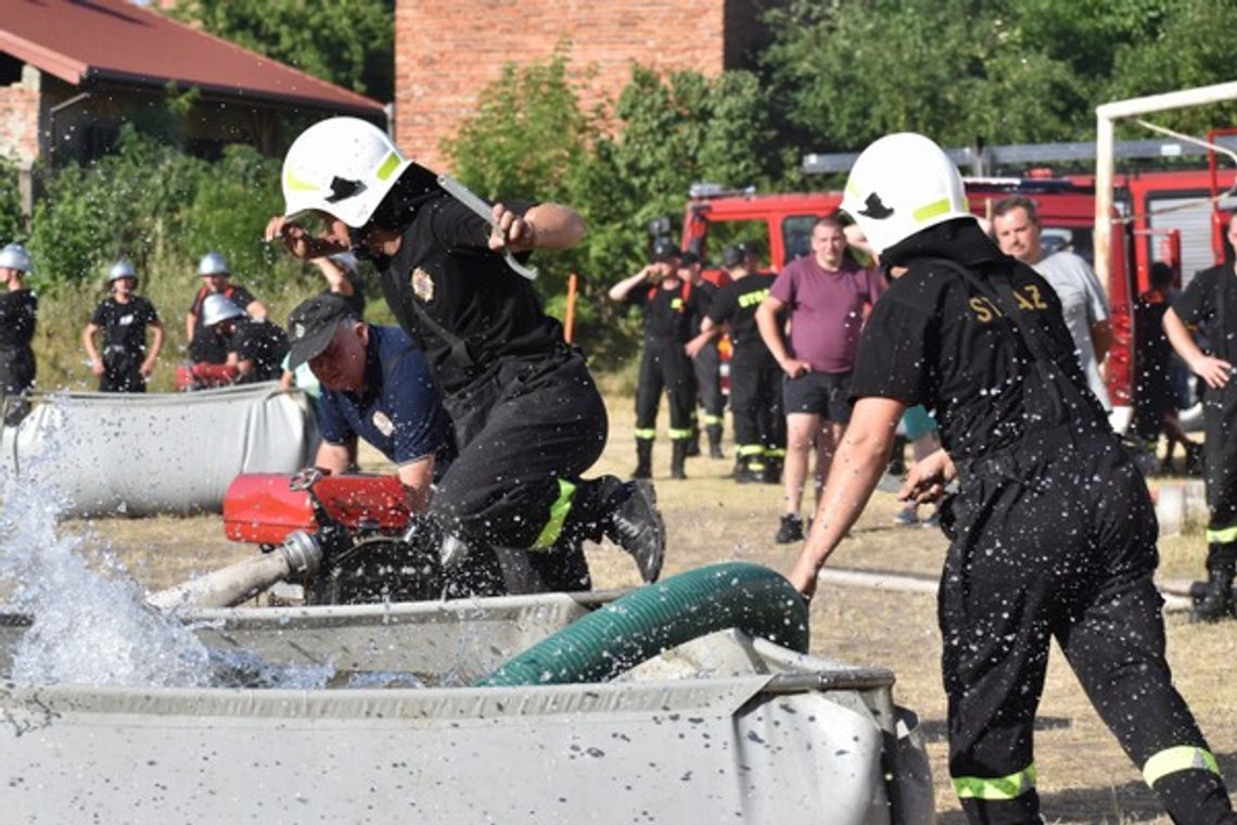 OSP Melanów wygrywa zawody strażackie