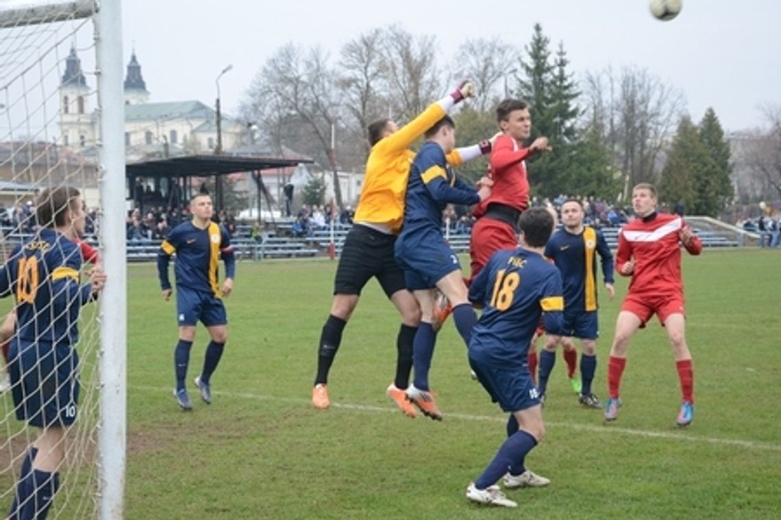 Ożarowianka lepsza od Wilgi. Podwójna czerwień GKS