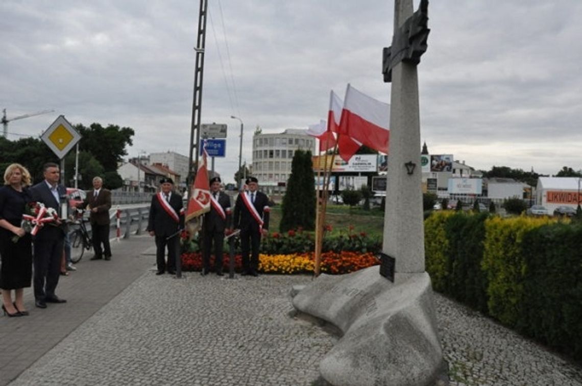 Pamięci rozstrzelanych na moście