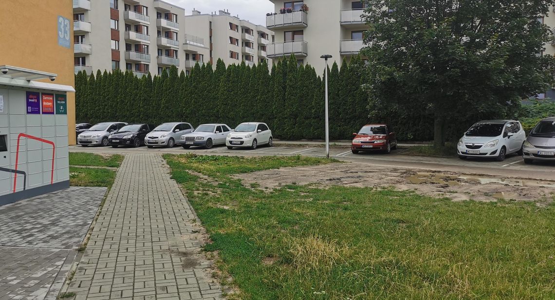 Parkujesz przy Korczaka 33? Możesz dostać mandat. Policja wyjaśnia, dlaczego interweniuje Parkujesz przy Korczaka 33? Możesz dostać mandat. Policja wyjaśnia, dlaczego interweniuje