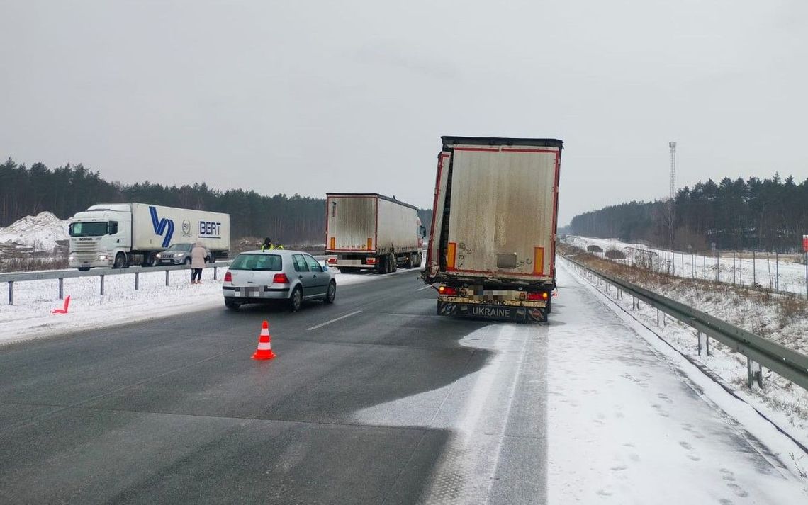 Pechowy poranek. Kolejne kolizje na S17 Pechowy poranek. Kolejne kolizje na S17
