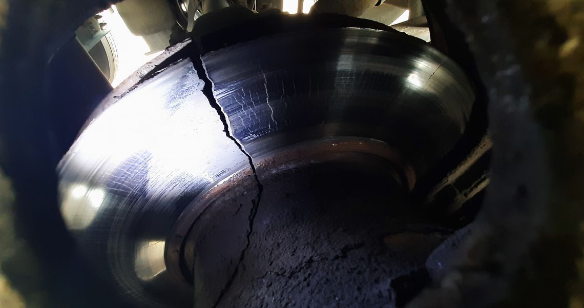 Pęknięte hamulce w naczepie. ITD zatrzymała zestaw na S17 Pęknięte hamulce w naczepie. ITD zatrzymała zestaw na S17