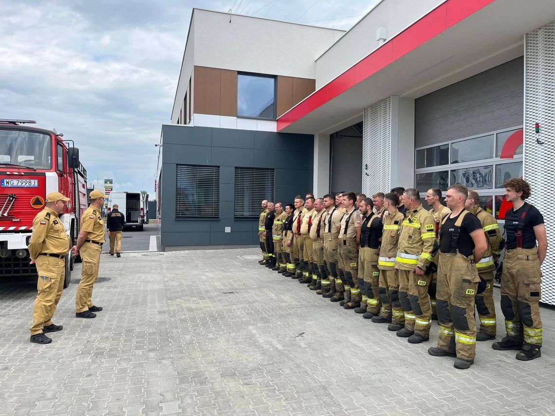 Pięć dni walki z żywiołem. Strażacy z powiatu garwolińskiego wrócili z akcji przy ogromnym pożarze lasu Pięć dni walki z żywiołem. Strażacy z powiatu garwolińskiego wrócili z akcji przy ogromnym pożarze lasu