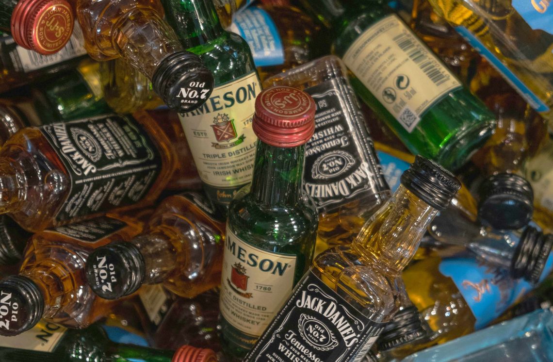 Policja wskazała miejsca w Garwolinie, gdzie walczy ze spożywaniem alkoholu. Lista jest długa