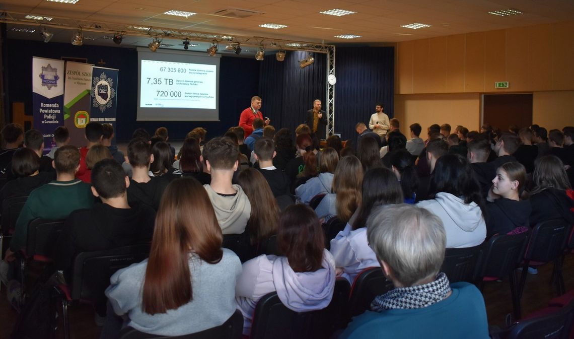 Policjanci edukują młodzież