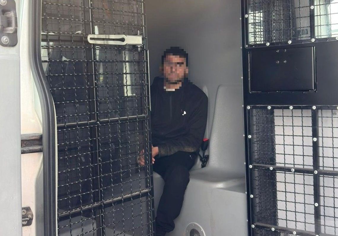 Policjanci z Garwolina zatrzymali osoby przewożące imigrantów Policjanci z Garwolina zatrzymali osoby przewożące imigrantów