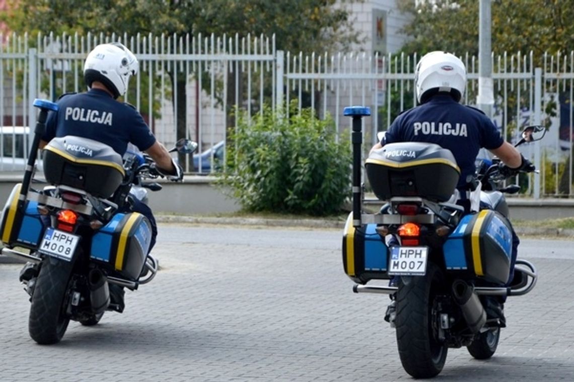 Policyjne motocykle na drogach