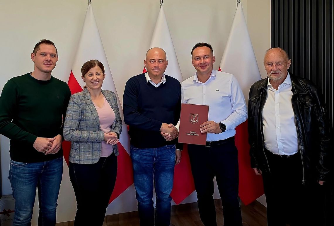 Ponad pół miliona złotych na modernizację drogi w Oblinie-Grądkach Ponad pół miliona złotych na modernizację drogi w Oblinie-Grądkach