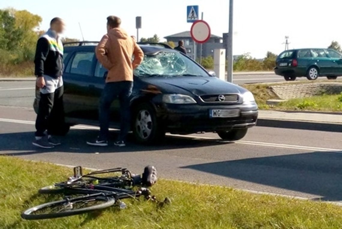 Potrącenie rowerzystki przy Shellu