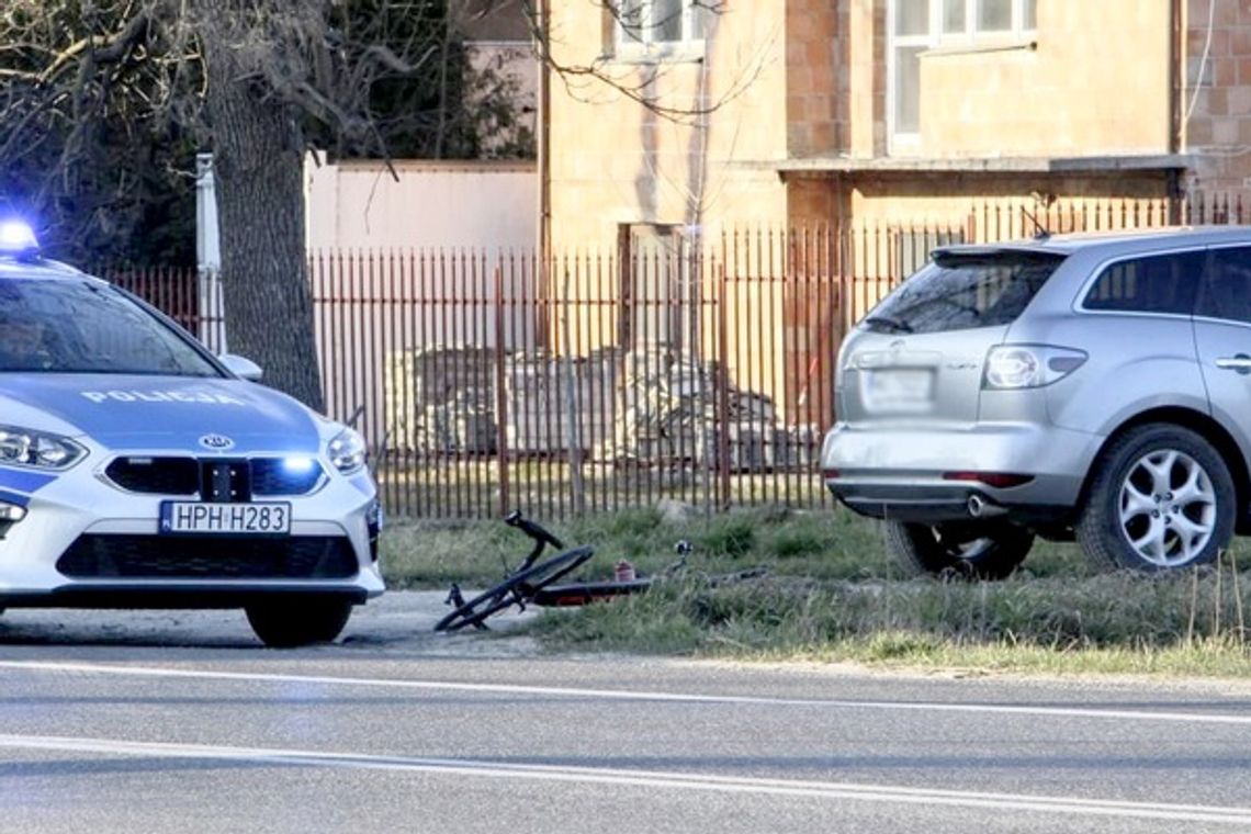 Potrącenie rowerzysty. Policjanci sprawdzają, czy nie złamano ograniczeń