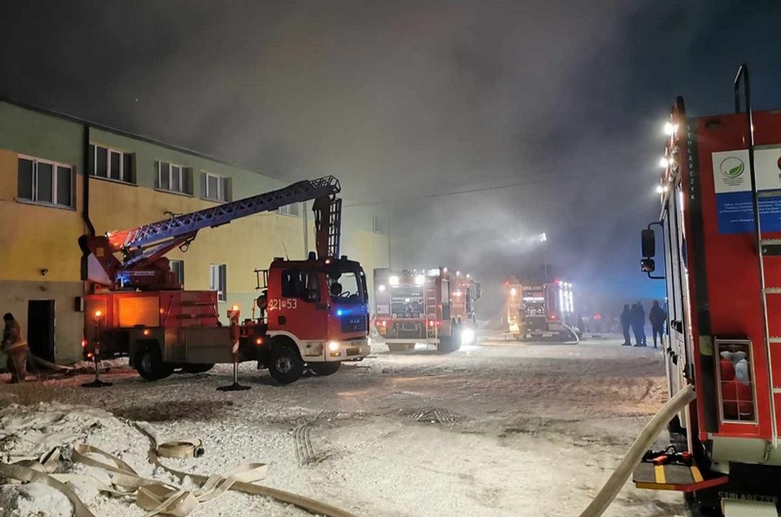 Pożar hali z tekstyliami [aktualizacja]