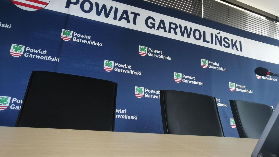 Próba odwołania wiceprzewodniczącego rady powiatu nieudana