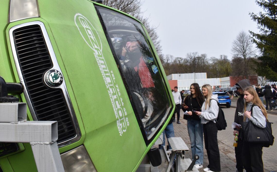 Profilaktyka w praktycznym wydaniu. Młodzież poczuła, czym grozi brawura na drodze