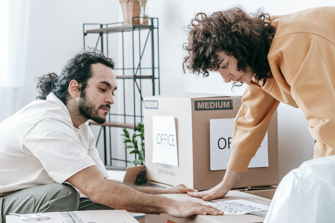 Przeprowadzki firm w Warszawie: praktyczny poradnik