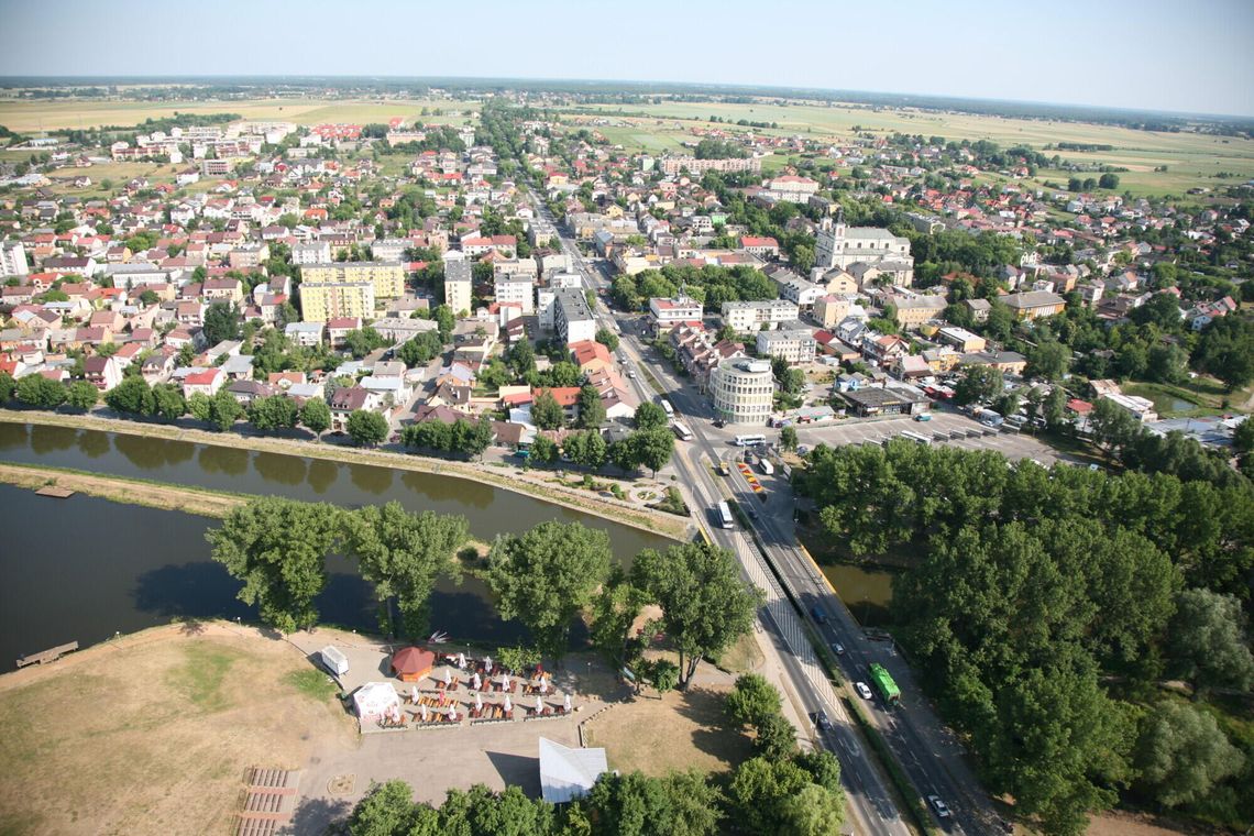 Przyszłość Garwolina pod lupą: Spór o bloki, pułapki prawne i kurcząca się przestrzeń