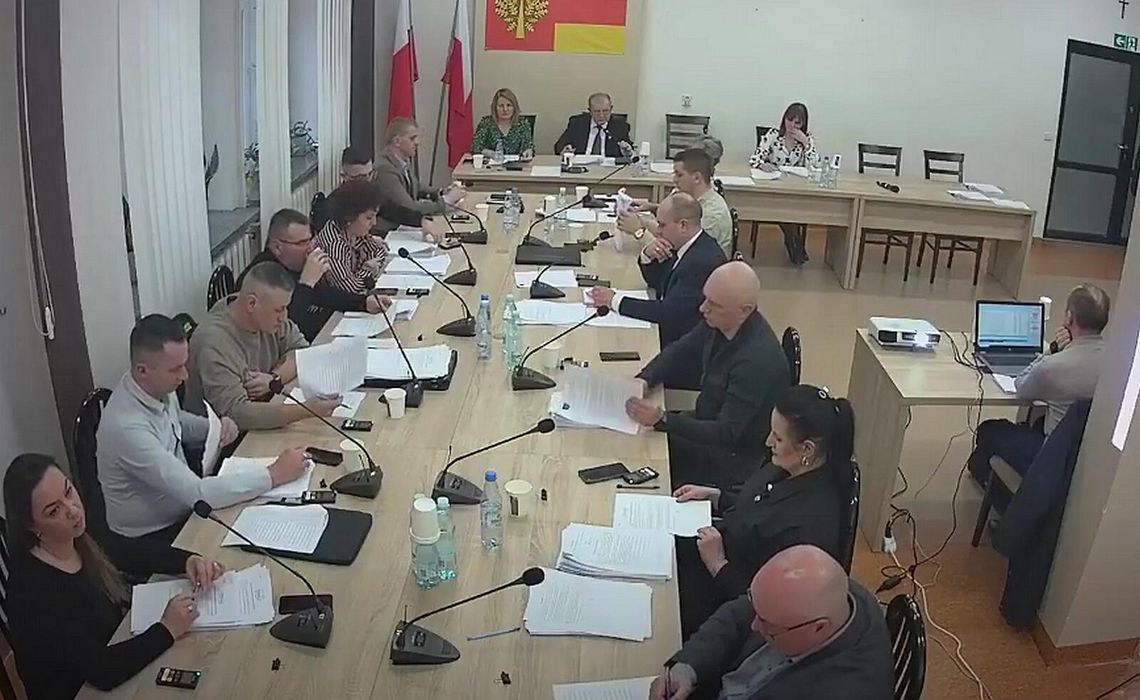 Rada gminy murem za wójtem. Oddalono ponad 40 skarg na Macieja Błachnio