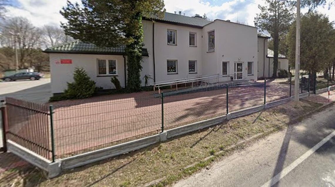 Rada Powiatu Garwolińskiego sprzeciwia się umieszczaniu migrantów w ośrodku Zielone Izdebno Rada Powiatu Garwolińskiego sprzeciwia się umieszczaniu migrantów w ośrodku Zielone Izdebno