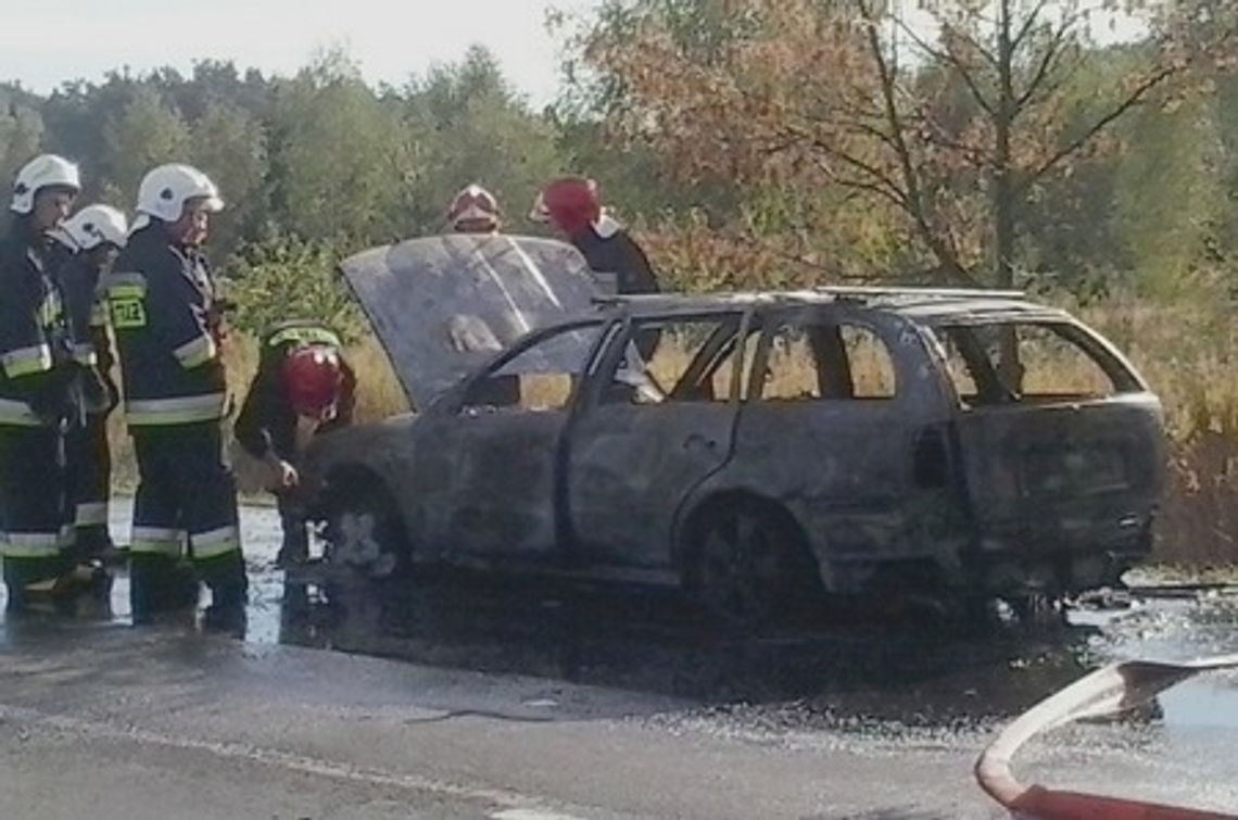 Skoda w płomieniach przy nadwiślance