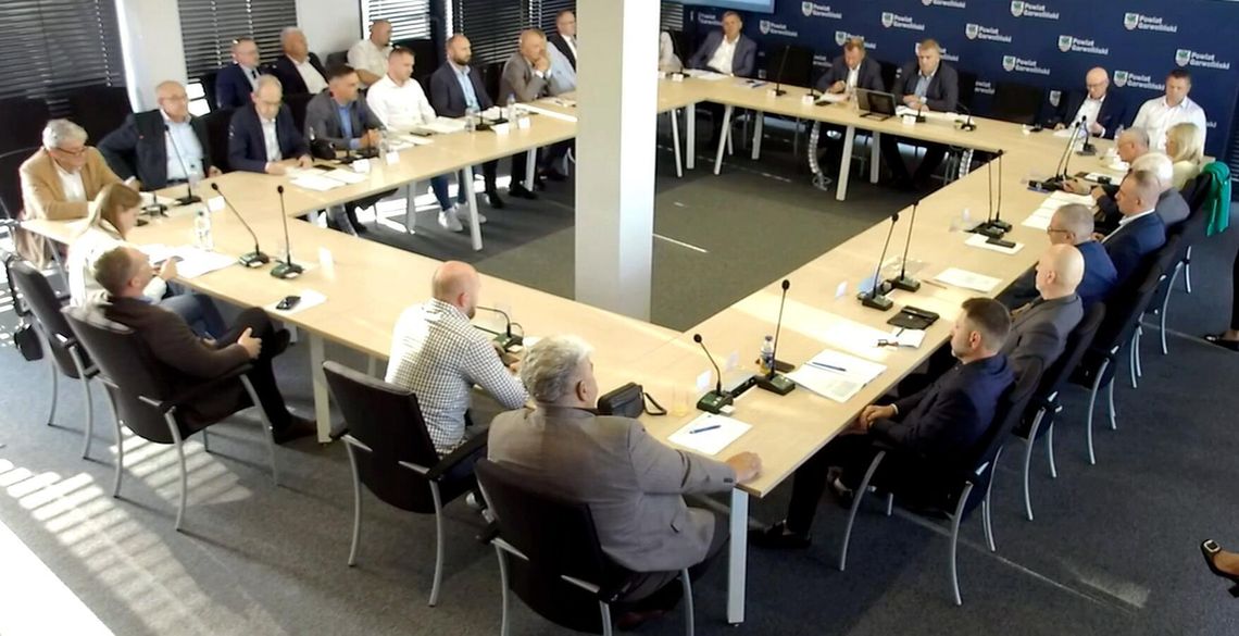 Spór o budżet, wydatki i urzędomat: Sesja powiatowa przerwana Spór o budżet, wydatki i urzędomat: Sesja powiatowa przerwana
