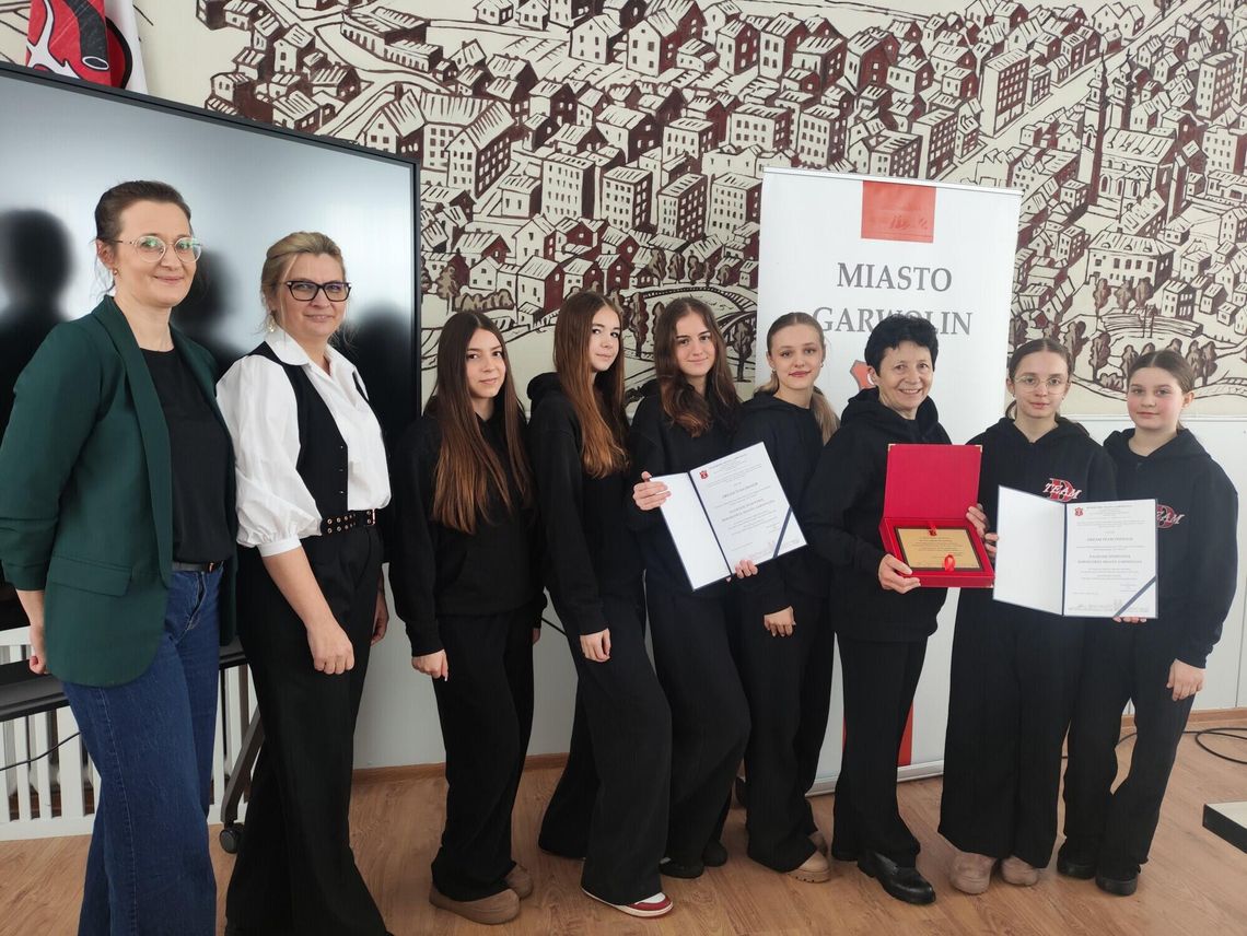 Stypendia sportowe dla tancerek Dream Team Stypendia sportowe dla tancerek Dream Team