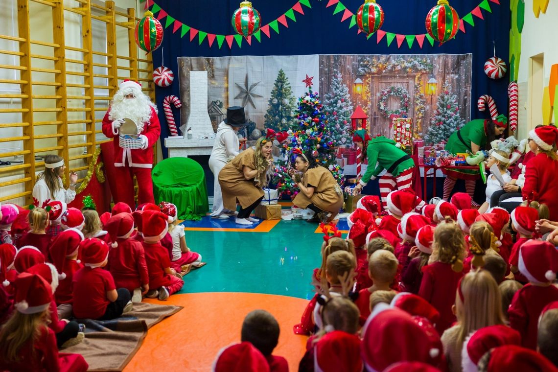 Świąteczna magia w Woli Rębkowskiej - Grinch, Mikołaj i dobro, które zwyciężyło! Świąteczna magia w Woli Rębkowskiej - Grinch, Mikołaj i dobro, które zwyciężyło!