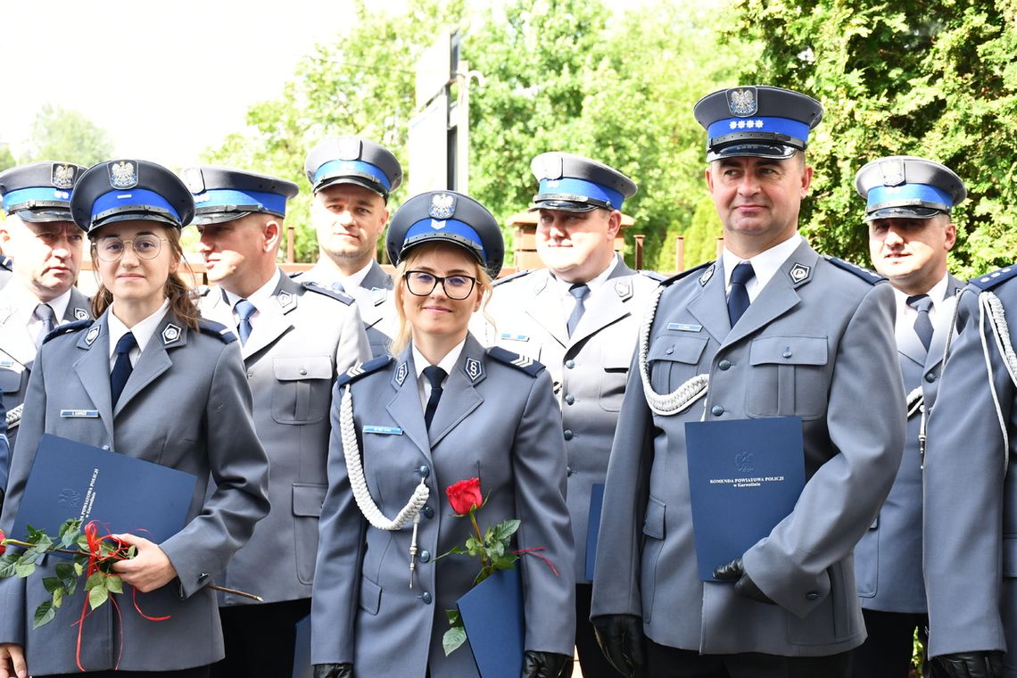 Święto Policji w Garwolinie z awansami i odznaczeniami Święto Policji w Garwolinie z awansami i odznaczeniami