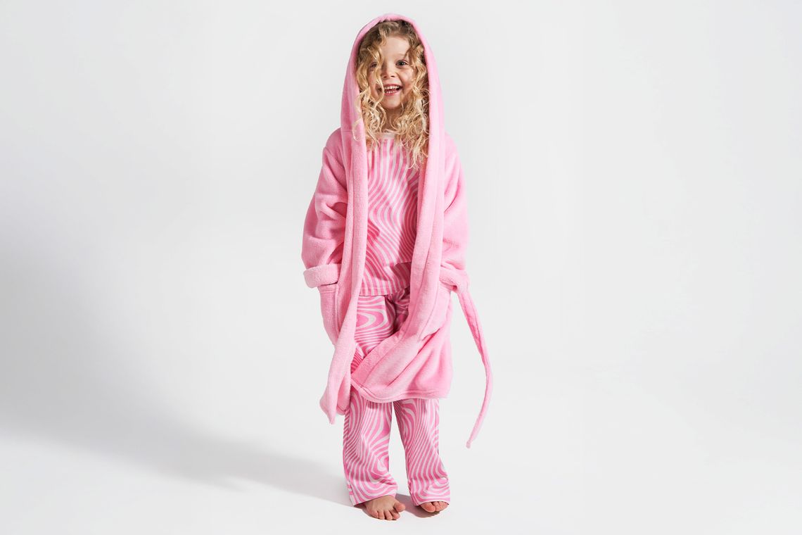 Szlafrok na chłodne wieczory i poranki – jak zapewnić dziecku ciepło i komfort? Szlafrok na chłodne wieczory i poranki – jak zapewnić dziecku ciepło i komfort?
