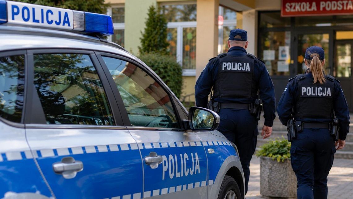 Uczennica miała przy sobie nóż. Policja wyjaśniła zgłoszenie z jednej ze szkół Uczennica miała przy sobie nóż. Policja wyjaśniła zgłoszenie z jednej ze szkół
