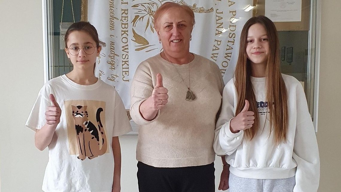 Uczennice z Woli Rębkowskiej podbiły kosmos Uczennice z Woli Rębkowskiej podbiły kosmos