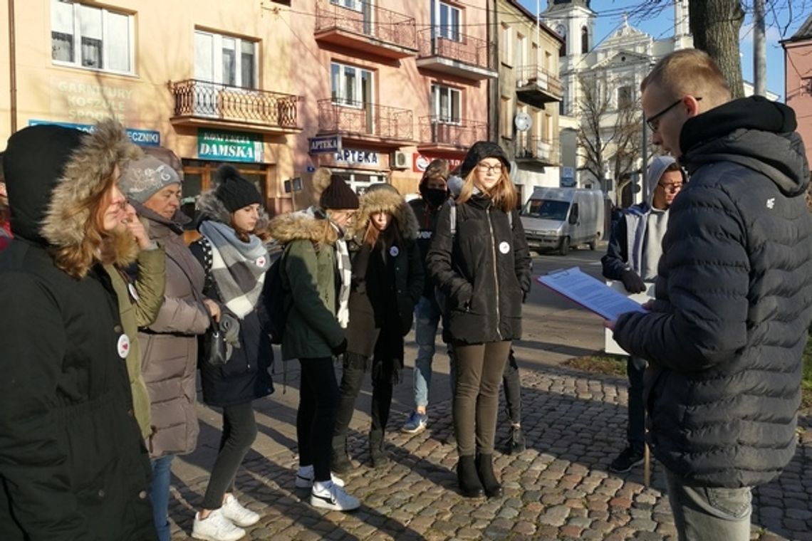 Uczniowie Ekonomika zorganizowali grę miejską "Forever Independence"